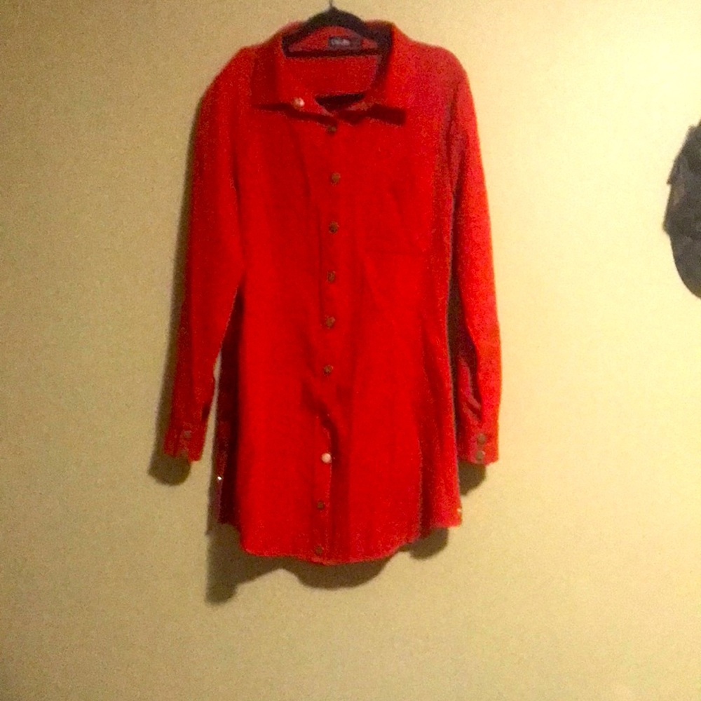 Chic me Dress shirt with button down sides